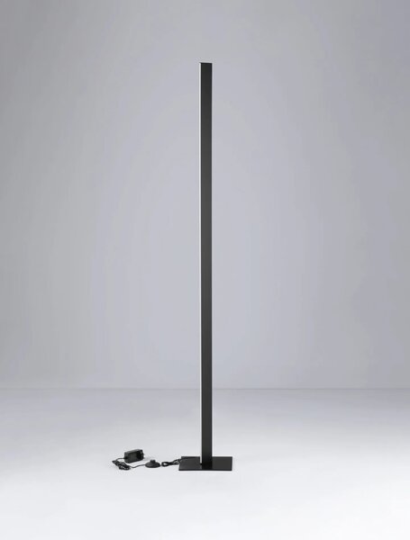 Dizajnová stojaca lampa Edel Čierna