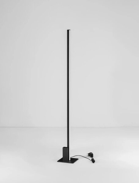 Dizajnová stojaca lampa Nori Čierna
