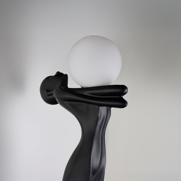 Stojacia lampa Hestia čierna