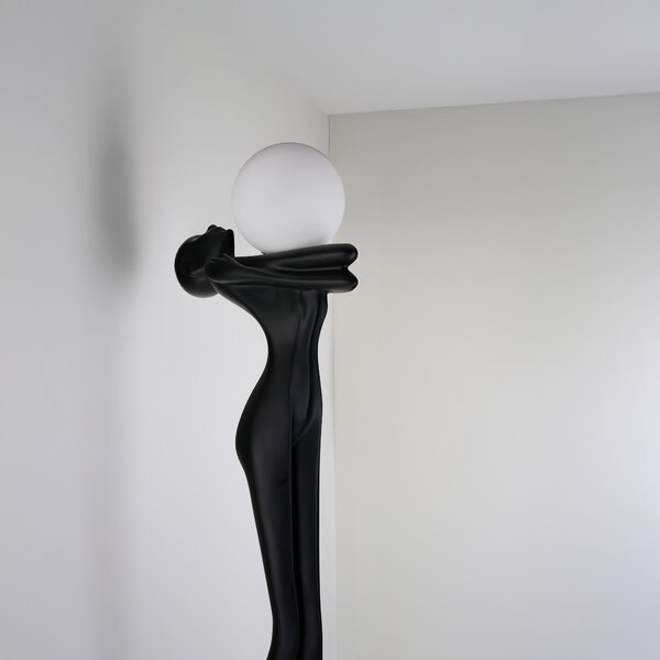 Stojacia lampa Hestia čierna