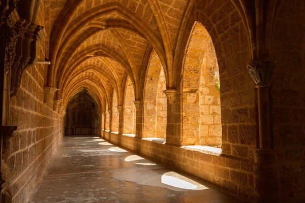 DIMEX | Vliesové fototapety na stenu Kláštor Monasterio de Piedra MS-5-1184 | 375 x 250 cm | béžová, hnedá, šedá