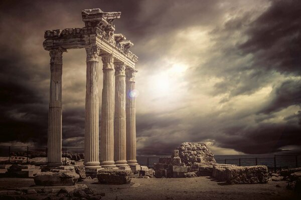 DIMEX | Vliesové fototapety na stenu Chrám Apollon MS-5-1136 | 375 x 250 cm | béžová, šedá