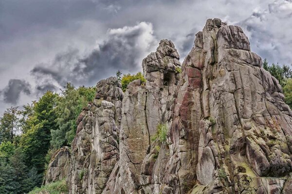 DIMEX | Vliesové fototapety na stenu Pieskovcové skaly MS-5-1665 | 375 x 250 cm | zelená, šedá