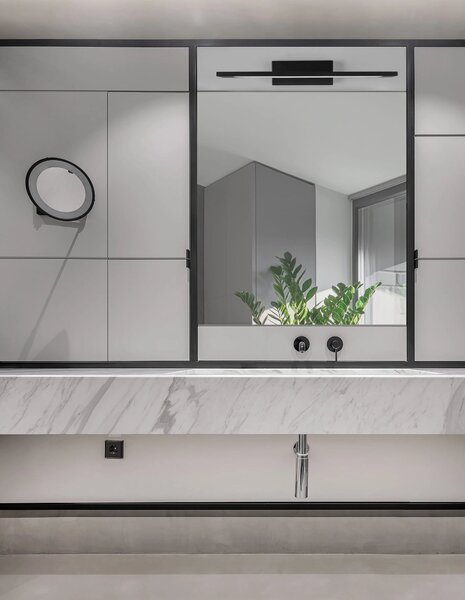 Moderné nástenné svietidlo Mondrian 42 čierne – Čierna