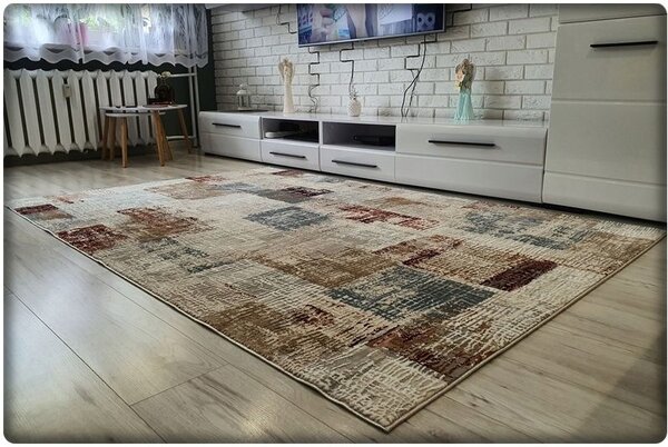 Dekorstudio Moderný koberec LUXESS vzor 33 bordový Rozmer koberca: 140x190cm