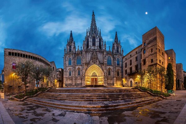 DIMEX | Vliesové fototapety na stenu Gotická štvrť v Barcelone MS-5-0993 | 375 x 250 cm | modrá, hnedá