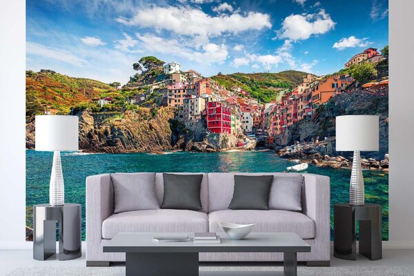 DIMEX | Vliesové fototapety na stenu Krásne mesto Liguria MS-5-1941 | 375 x 250 cm | zelená, modrá, červená, biela
