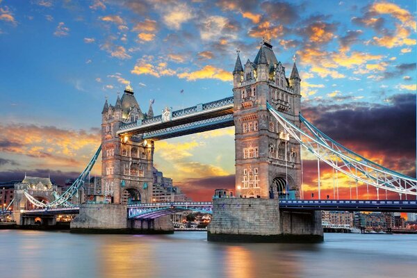 DIMEX | Vliesové fototapety na stenu Tower Bridge MS-5-0659 | 375 x 250 cm | modrá, oranžová, šedá
