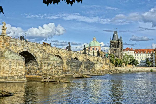 DIMEX | Vliesové fototapety na stenu Pohľad na Karlov most MS-5-0677 | 375 x 250 cm | modrá, biela, šedá