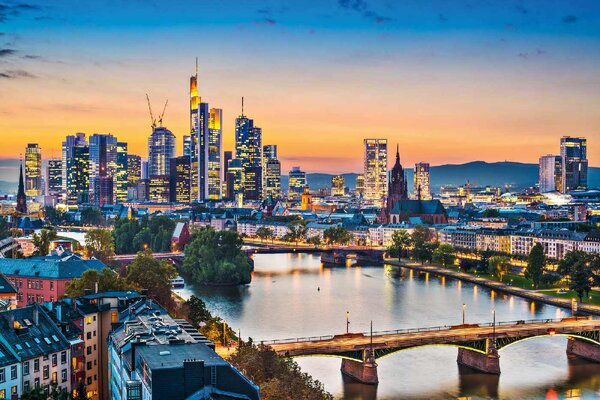 DIMEX | Vliesové fototapety na stenu Frankfurt, Nemecko MS-5-1220 | 375 x 250 cm | modrá, žltá, oranžová, šedá