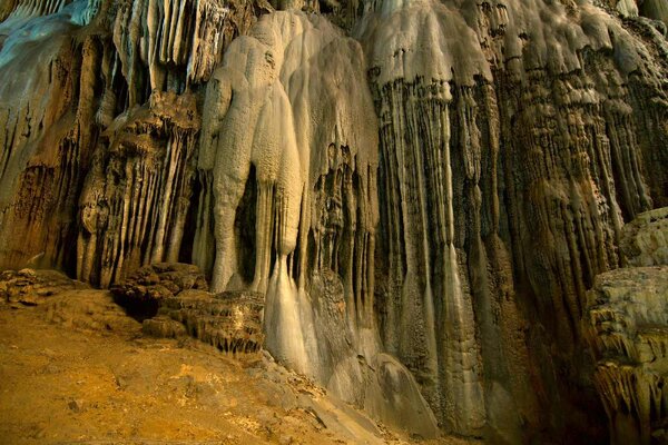 DIMEX | Vliesové fototapety na stenu Národný park Cacahuamilpa MS-5-1749 | 375 x 250 cm | modrá, hnedá, šedá