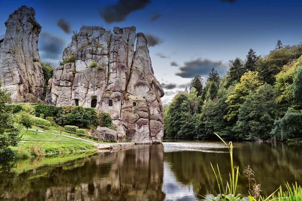 DIMEX | Vliesové fototapety na stenu Pieskovcová skala MS-5-1829 | 375 x 250 cm | zelená, modrá, šedá
