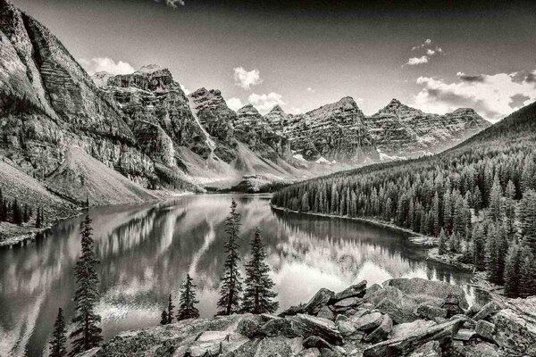 DIMEX | Vliesové fototapety na stenu Jazero Rocky Mountains MS-5-3064 | 375 x 250 cm | biela, čierna