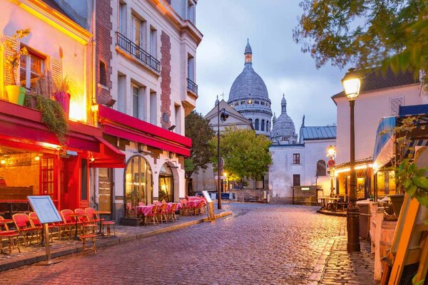 DIMEX | Vliesové fototapety na stenu Štvrť Montmartre MS-5-0711 | 375 x 250 cm | červená, žltá, šedá