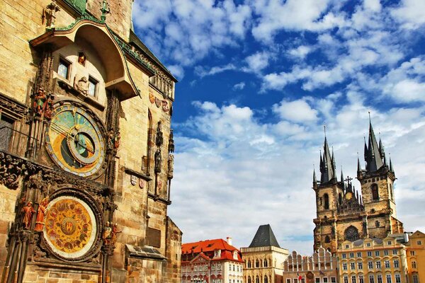 DIMEX | Vliesové fototapety na stenu Krásna Praha MS-5-1192 | 375 x 250 cm | vicefarebná, modrá, biela, oranžová, hnedá, šedá