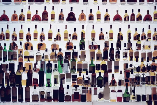 DIMEX | Vliesové fototapety na stenu Fľaše od alkoholu MS-5-2075 | 375 x 250 cm | zelená, biela, čierna, žltá