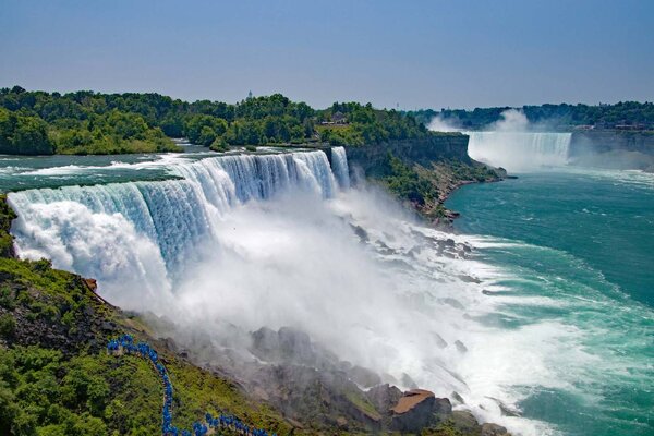 DIMEX | Vliesové fototapety na stenu Niagarské vodopády MS-5-3163 | 375 x 250 cm | zelená, modrá, biela