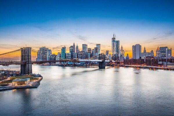DIMEX | Vliesové fototapety na stenu Slávny New York MS-5-2940 | 375 x 250 cm | modrá, žltá, oranžová, šedá