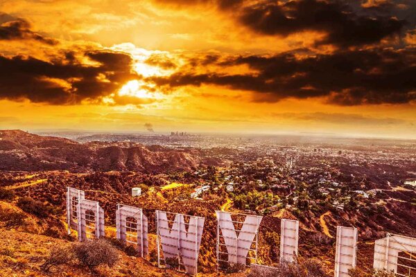 DIMEX | Vliesové fototapety na stenu Pohľad na Hollywood MS-5-2972 | 375 x 250 cm | biela, žltá, hnedá
