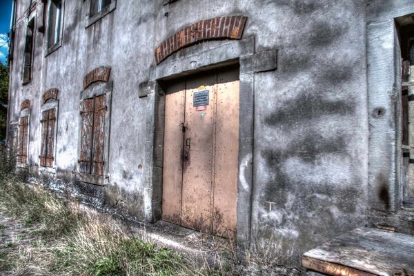 Samolepiaca vliesová fototapeta Dvere z elektrickej rozvodne 375 x 250 cm
