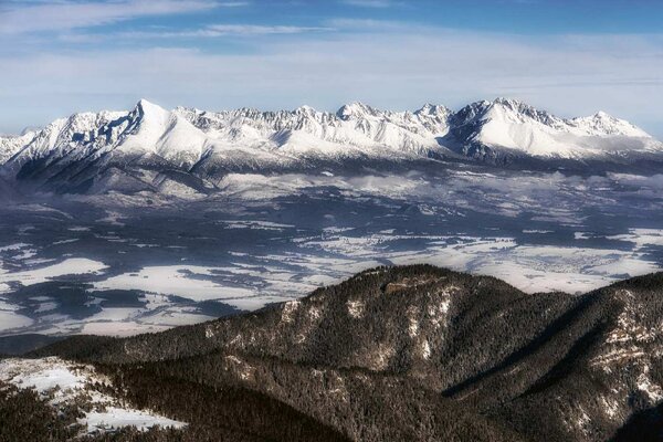 DIMEX | Vliesové fototapety na stenu Zasnežené Tatry MS-5-1627 | 375 x 250 cm | modrá, biela, šedá