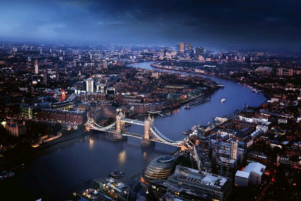 DIMEX | Vliesové fototapety na stenu Tower Bridge, Londýn MS-5-1228 | 375 x 250 cm | modrá, hnedá, šedá