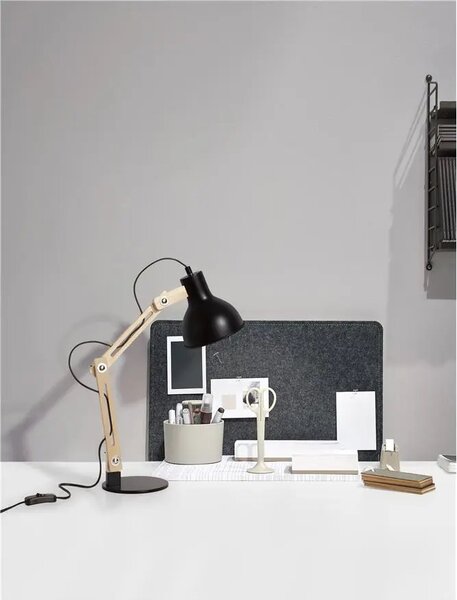 Drevená stolová lampa Grou 41.3 čierne – Čierna