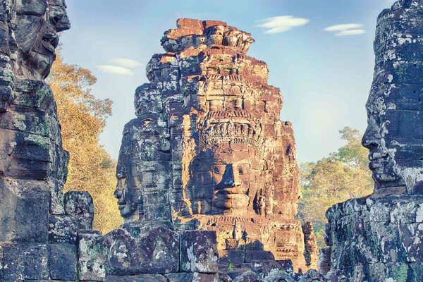 DIMEX | Vliesové fototapety na stenu Chrám Bayon MS-5-1677 | 375 x 250 cm | modrá, hnedá, šedá