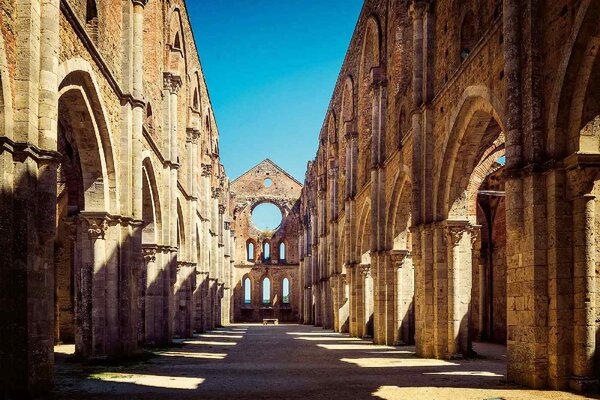 Samolepiaca vliesová fototapeta Staroveké opátstvo San Galgano 375 x 250 cm