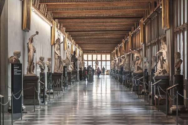 DIMEX | Vliesové fototapety na stenu Galéria Uffizi MS-5-0957 | 375 x 250 cm | béžová, hnedá