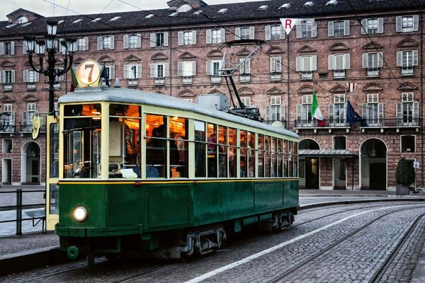 DIMEX | Vliesové fototapety na stenu Piazza Castello MS-5-2897 | 375 x 250 cm | zelená, hnedá, šedá