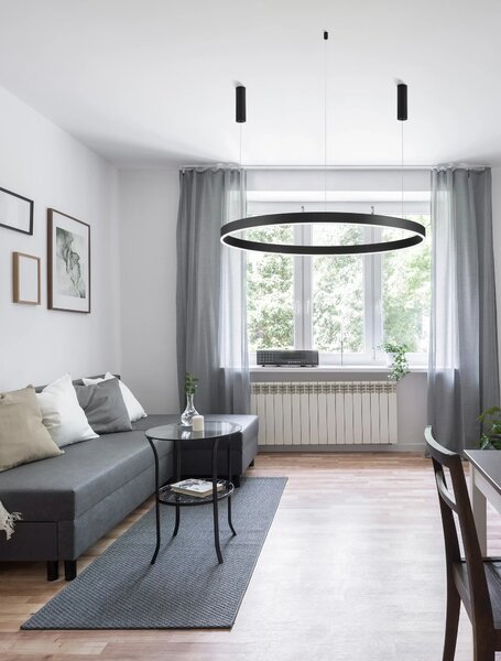 Moderný luster Motif 120 čierne CCT s diaľkovým ovládaním – Čierna