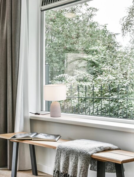 Rustikálna stolová lampa Chempo – Sivá