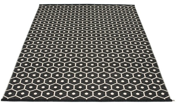 Pappelina Koberec HONEY Black/Vanilla – čierny, veľkosť koberca 180 x 260 cm