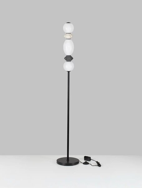 Dizajnová stojaca lampa Pallina – Sivá