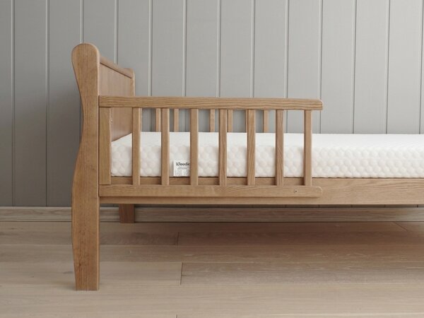 Detská drevená posteľ so zábranou Noble Junior Bed 80x160 - orech