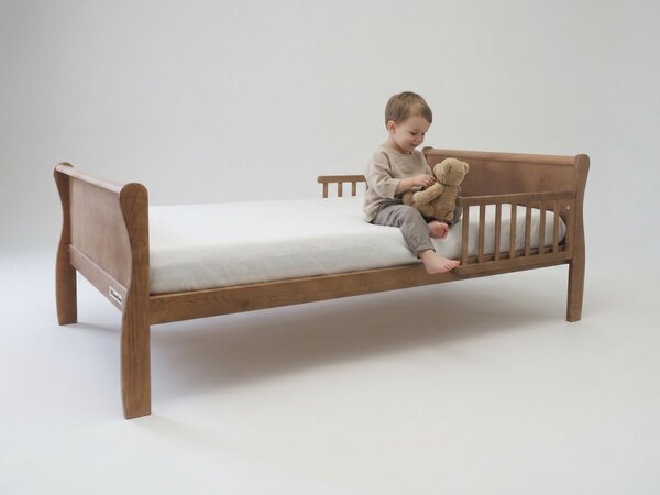 Detská drevená posteľ so zábranou Noble Junior Bed 80x160 - orech