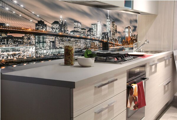 DIMEX | Fototapeta do kuchyne Manhattan v noci KI-180-117 | 180 x 60 cm | čierna, oranžová, šedá