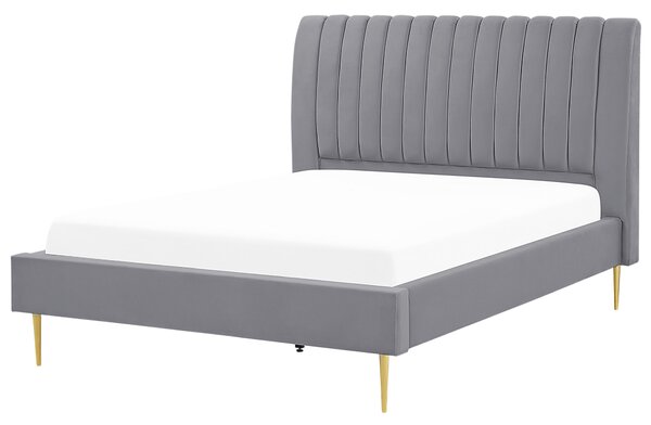 Čalúnená posteľ sivá zamatová 140 x 200 cm lamelový rošt vysoké čelo elegantný dizajn spálňa