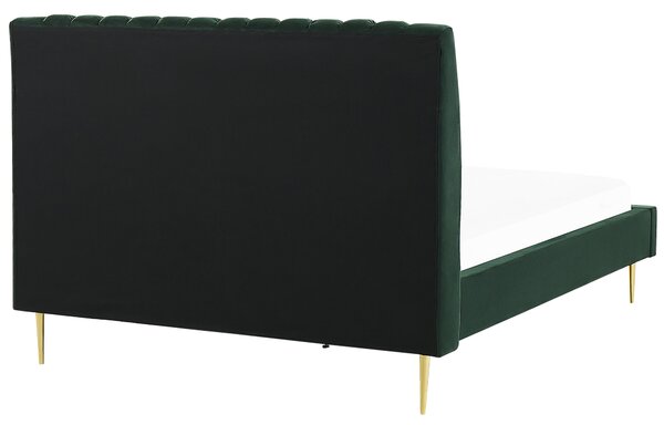 Čalúnená posteľ zelená zamatová 140 x 200 cm lamelový rošt vysoké čelo elegantný dizajn spálňa