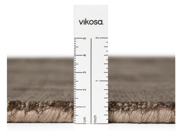 Hnedý ručne tkaný okrúhly koberec z viskózy ø 120 cm Noemi – Vikosa