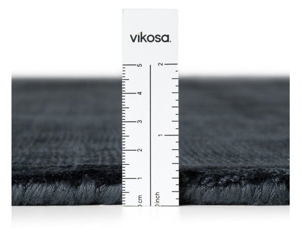 Čierny ručne tkaný okrúhly koberec z viskózy ø 120 cm Noemi – Vikosa