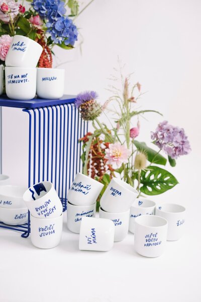 Porcelánový hrnček Všechno bude 270 ml