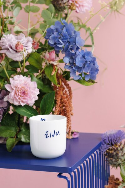 Porcelánový hrnček Žiju 270 ml