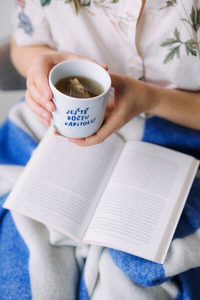 Porcelánový hrnček Ještě dočtu kapitolu 270 ml
