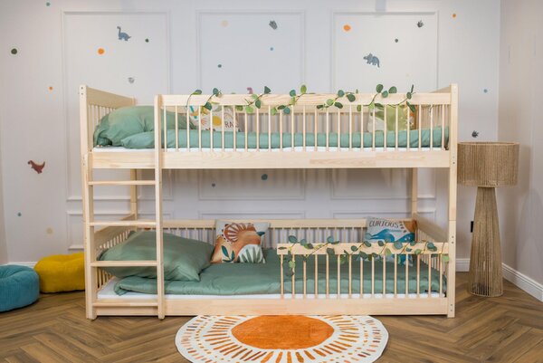 MAXMAX Detská poschodová posteľ s Montessori lôžkom z masívu borovice BOLEK - 200x90 cm - PRÍRODNÁ