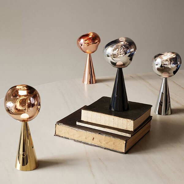 Tom Dixon Stolová LED lampa Melt, zlatá, výška 29 cm, Mosadz / zlato, Plast, Dizajn, Stojacie svietidlo