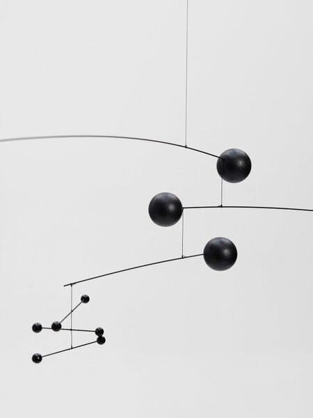 Kinet Symphony, Black