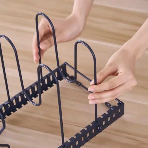 Goodhome Organizér na pokrievky a panvice, čierny, 11 flexibilných priehradiek, nastaviteľná šírka 28 - 57 cm MERLIN