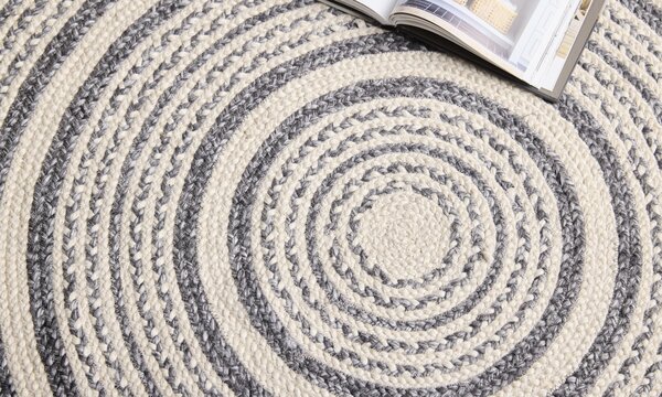 Diamond Carpets India , Ručne viazaný kusový koberec Soma SM04 Silver Black kruh, 120x120 (priemer) kruh, béžová, chodba / predsieň